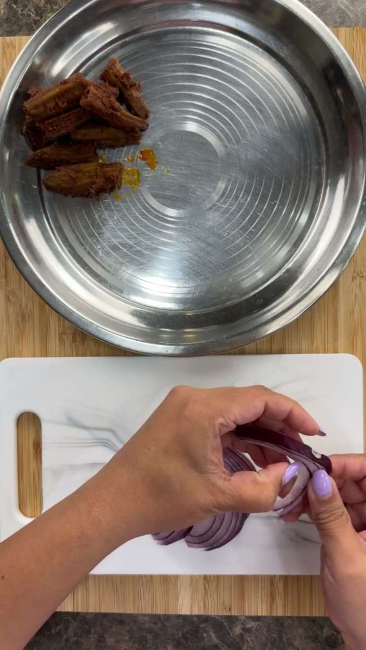Slicing red onions